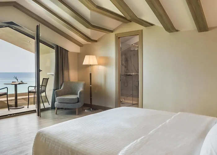 Electra Kefalonia & 5* Livathos (Kefalonia)